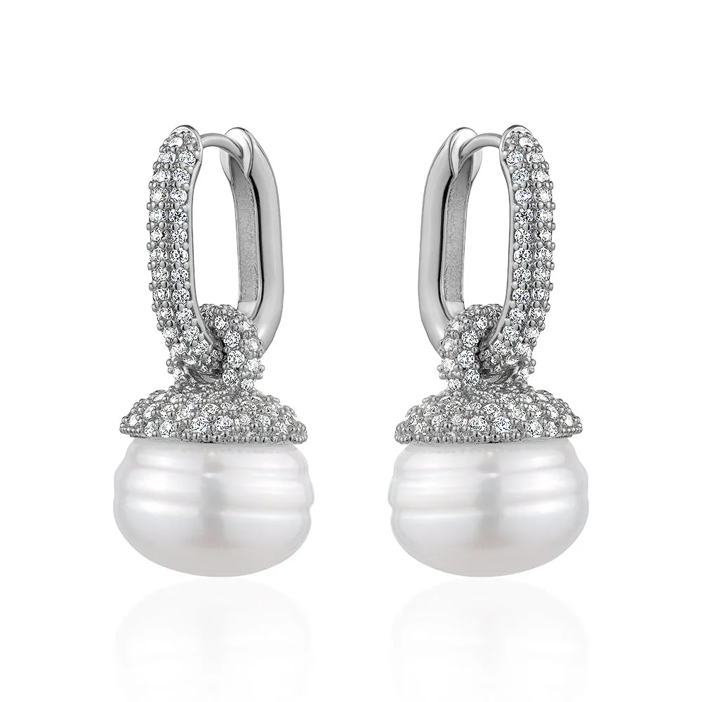 DROP PEARL CREYSTAL OVAL HUGGIES