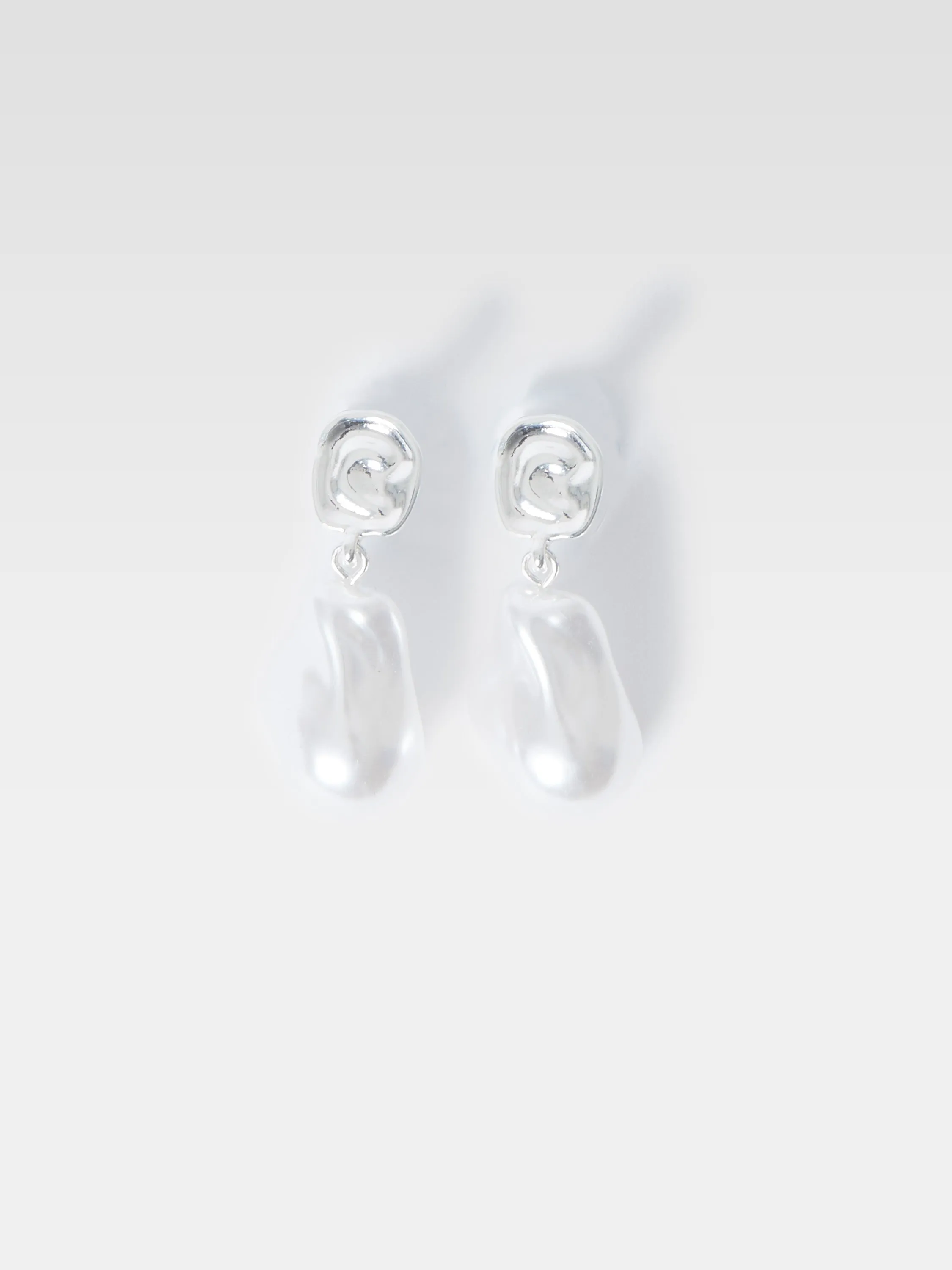 Pearl Drop Earrings